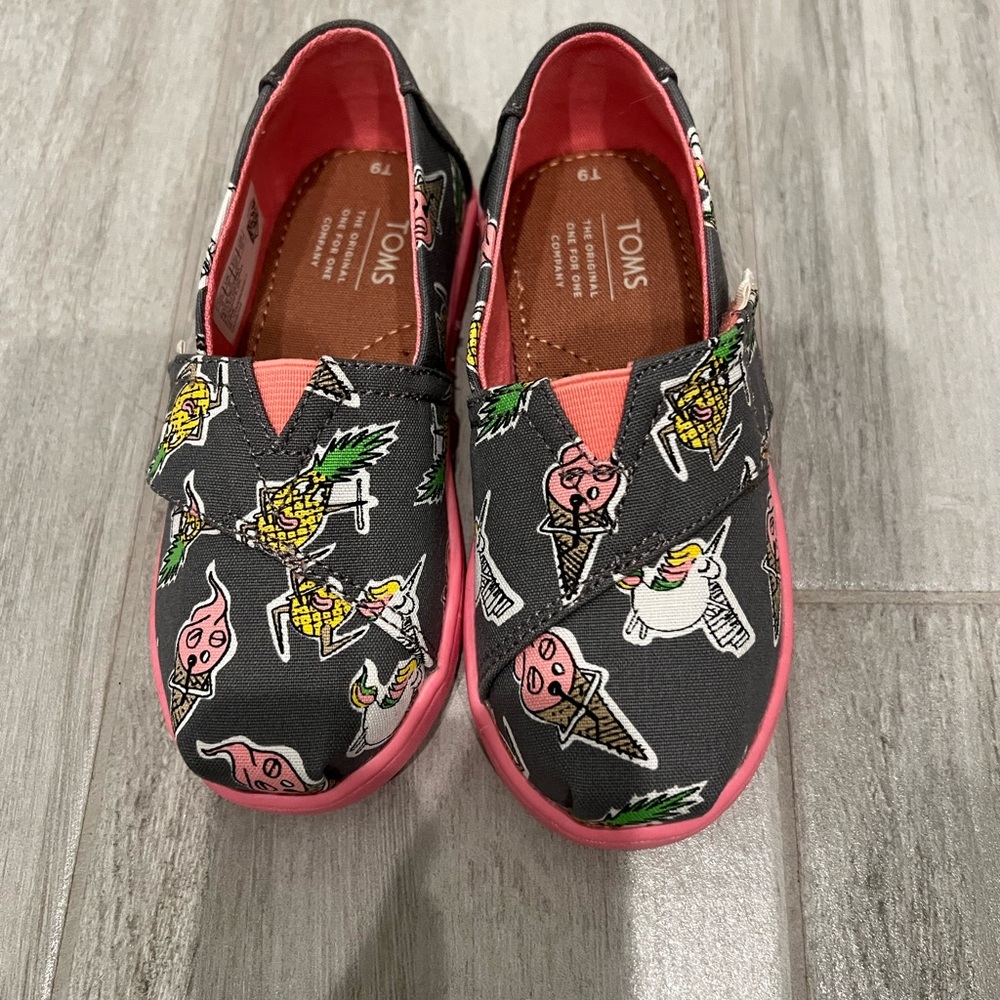 Toms